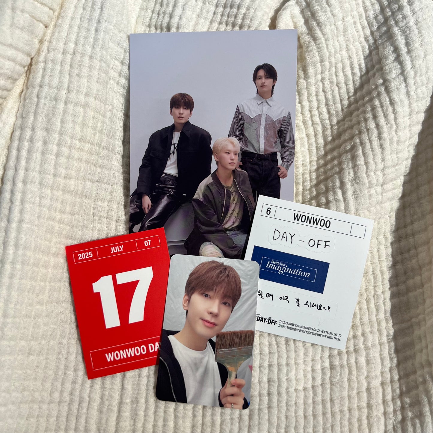 SEVENTEEN - 2025 season greeting photo pack